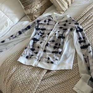 Lululemon jacket size 10